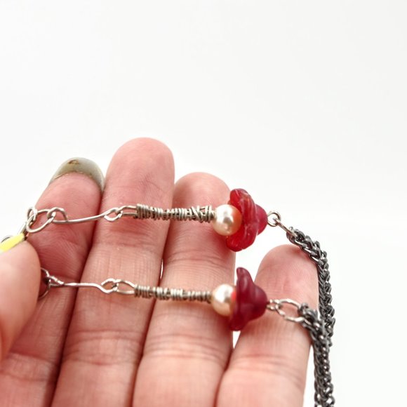 Hanging Chain Earrings with Red Glass Flower and a Pearl - Picture 4 of 7